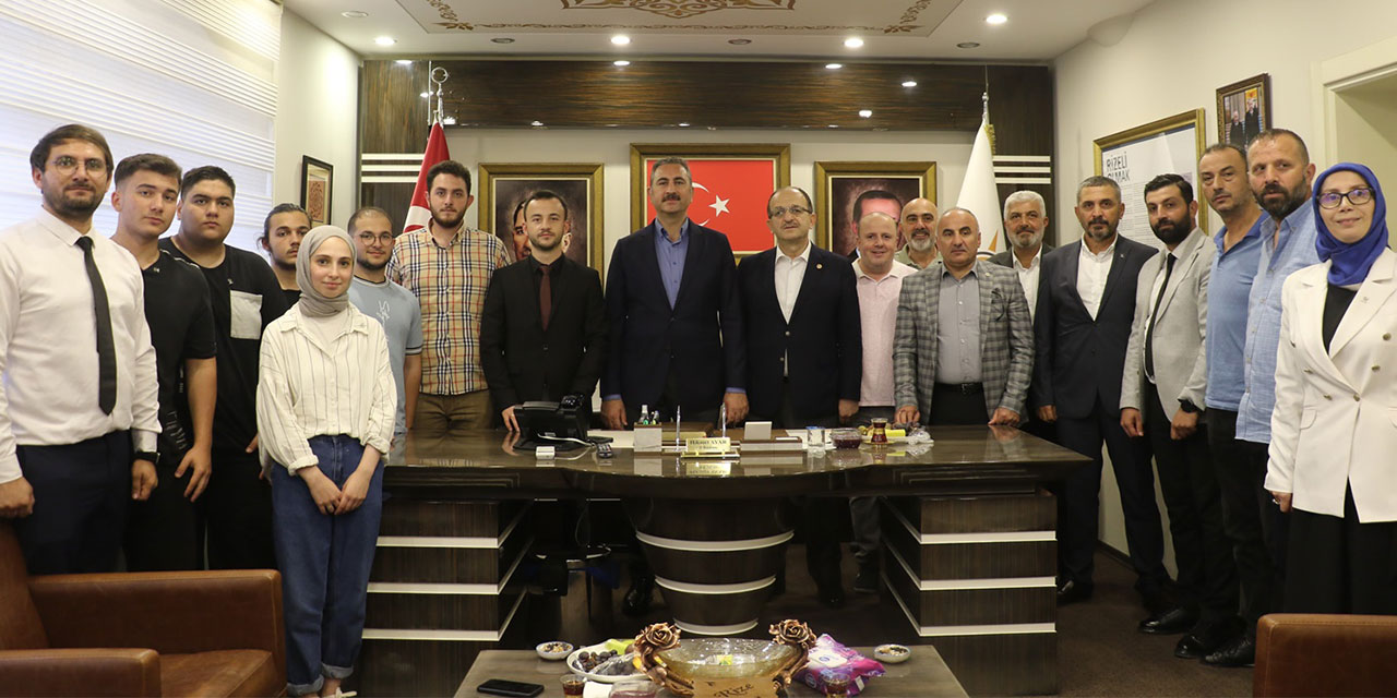 AK Parti’ye Rize'de Teveccüh Artarak Devam Ediyor