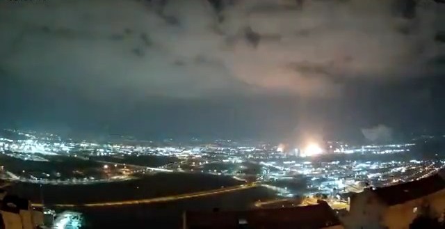 İsrail: Hayfa Rafinerisi kapatıldı
