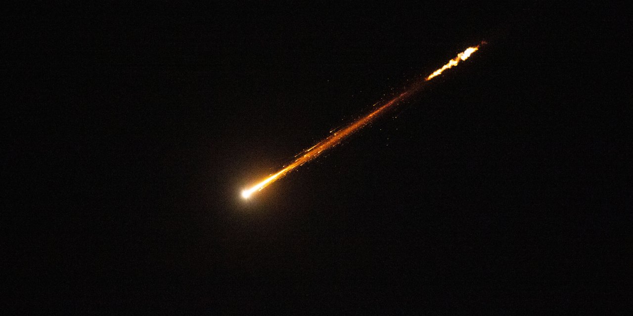 İran, İsrail’in başkenti Tel Aviv’e füze saldırısı düzenledi