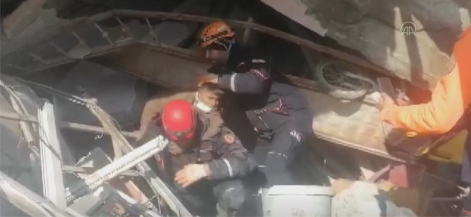 Gaziantep'te enkazdan çıkarılan Abdülkerim'in sözleri, Rize AFAD ekibini duygulandırdı