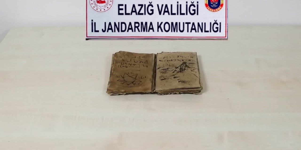 Alıcı Gibi Davranan Jandarmadan Tarihi Eser Kaçakçısına Suçüstü