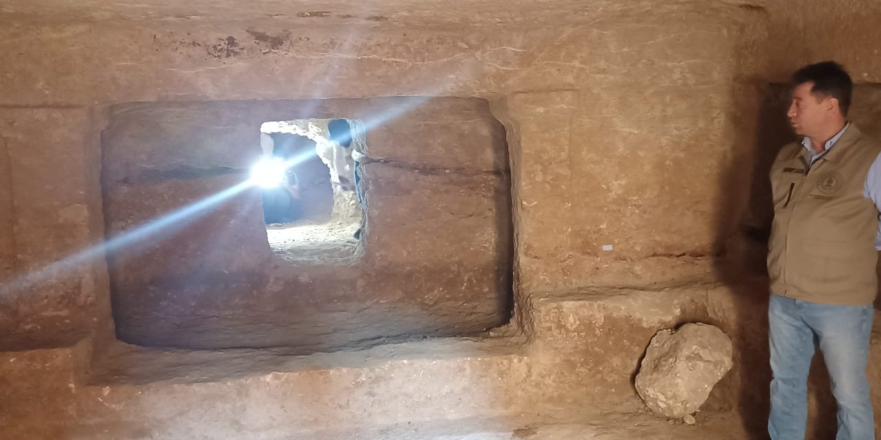 Adıyaman'da Kaçak Kazıda Roma Dönemine Ait Mezar Bulundu