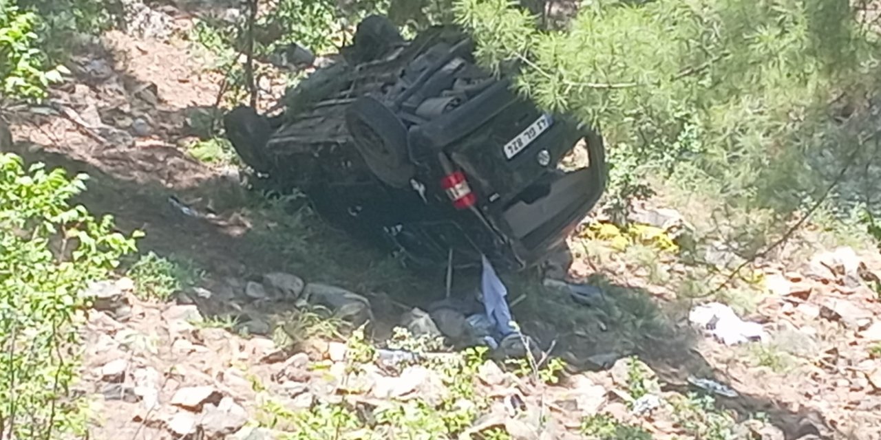 Kayseri'de hafif ticari araç, şarampole devrildi: 5 yaralı