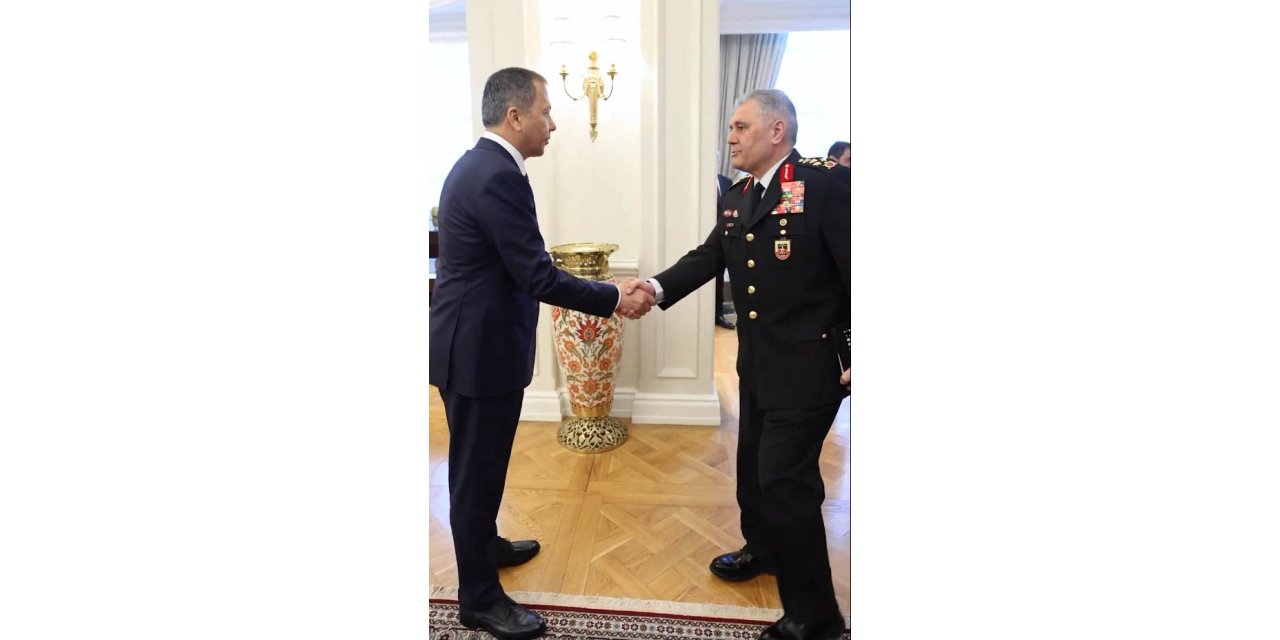 Bakan Yerlikaya, Jandarma Genel Komutanı Orgeneral Çardakcı'yı Kabul Etti