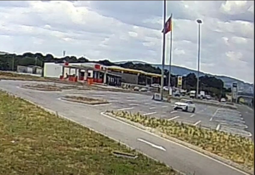 Dinlenme tesisinin otoparkında drift atan sürücüye 46 bin lira ceza