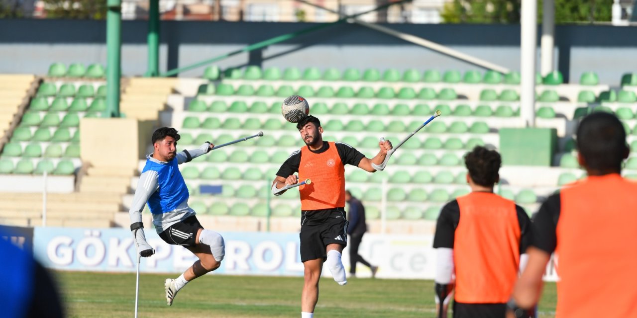 Ampute A Milli Futbol Takımı, Kırşehir kampında Polonya turnuvasına hazırlanıyor