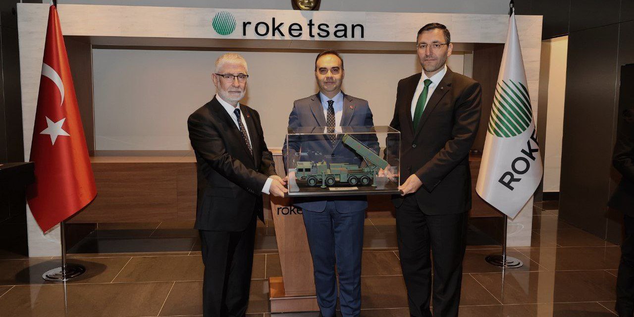 Bakan Kacır, Roketsan'ı ziyaret etti