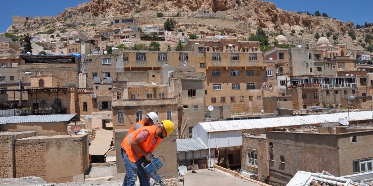 Mardin'in Tarihi Dokusu Ortaya Çıkarılıyor; 50 Yapı Yıkıldı