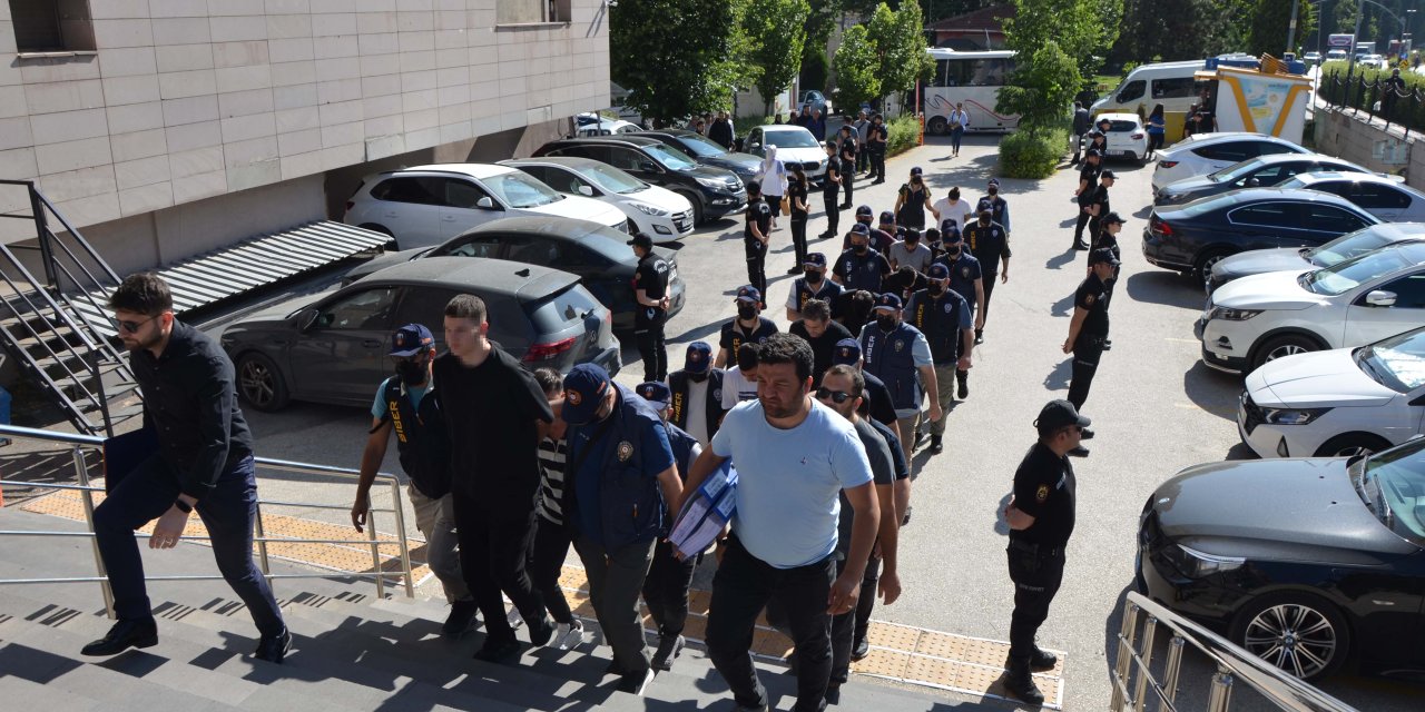 Eskişehir merkezli 3 ilde yüksek kar vaadiyle dolandırıcılık operasyonu
