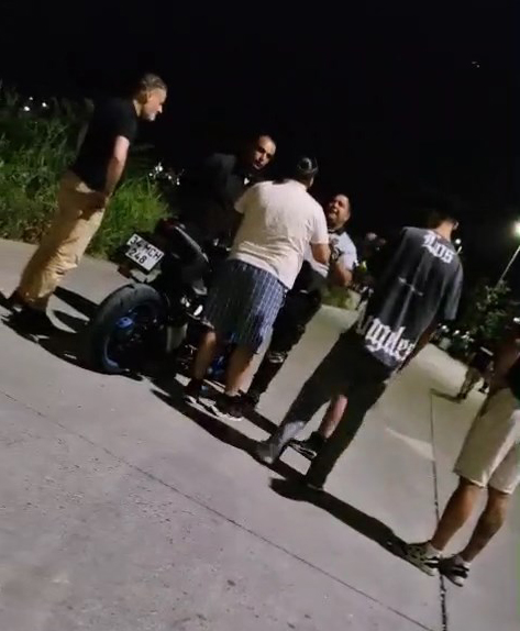 Avcılar Sahili'nde Motosikletliyle Güvenlik Görevlileri Arasında 'Yasak' Tartışması