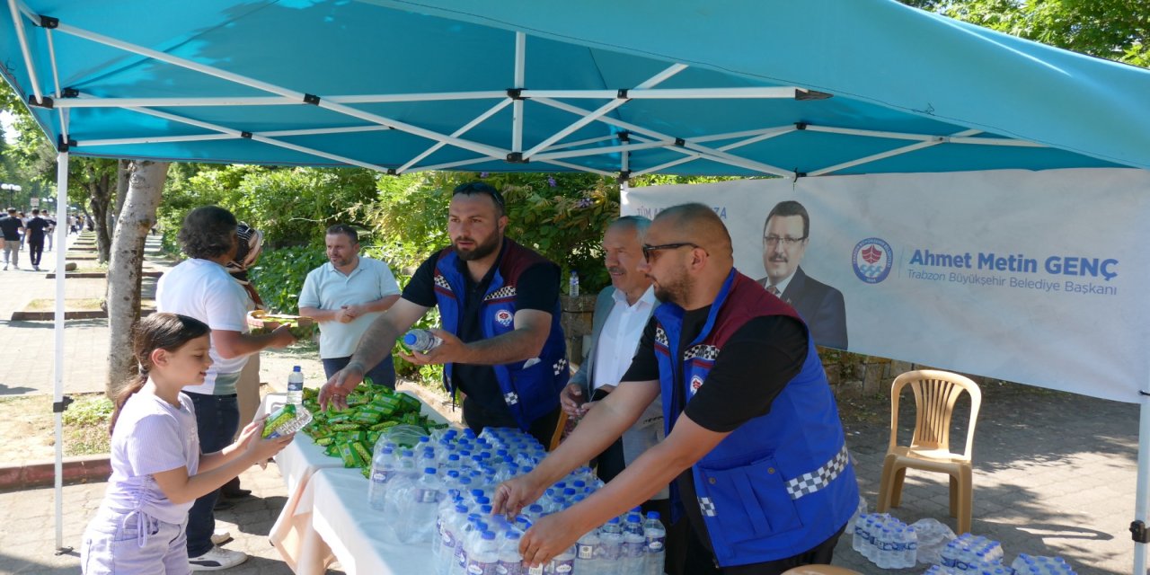 Büyükşehir Sınav Günü Adayları Yalnız Bırakmadı