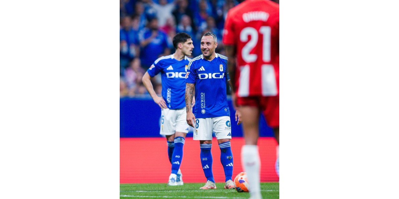 Oviedolu Santi Cazorla futbol tarihine sıra dışı hikayesiyle iz bıraktı