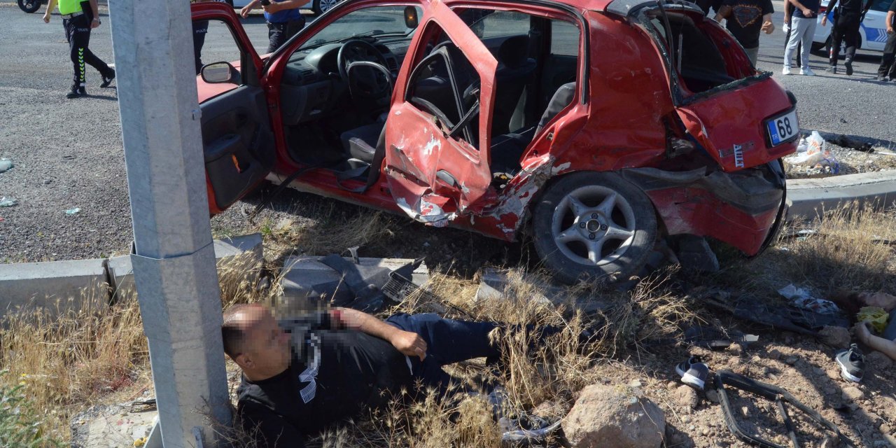 YKS'ye giderken kazada ölen anne son yolculuğuna uğurlandı, 2 oğlu yaşam mücadelesi veriyor