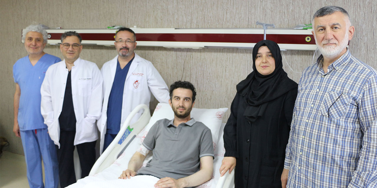 Rize'de Aort Yırtığı 8 Saat Süren Hibrit Ameliyatla Başarıyla Tedavi Edildi