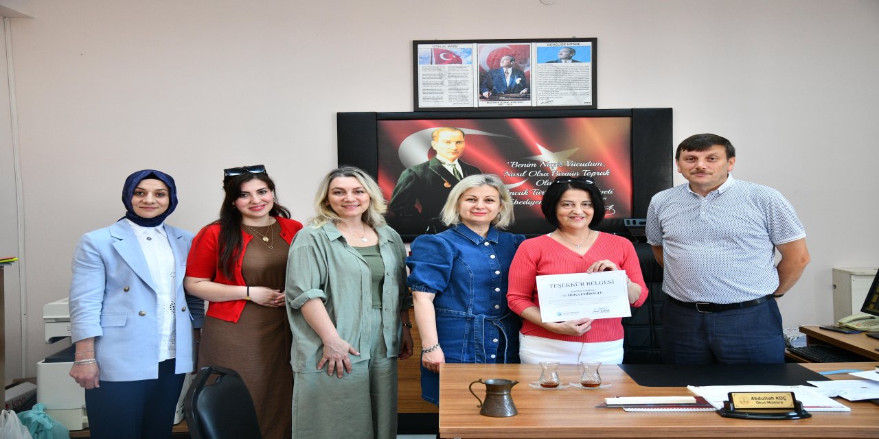 Ortahisar Belediyesi, Başarılı Okullara Teşekkür Belgesi Verdi