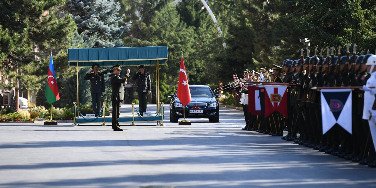 Genelkurmay Başkanı Gürak, Azerbaycanlı mevkidaşı Orgeneral Veliyev ile görüştü
