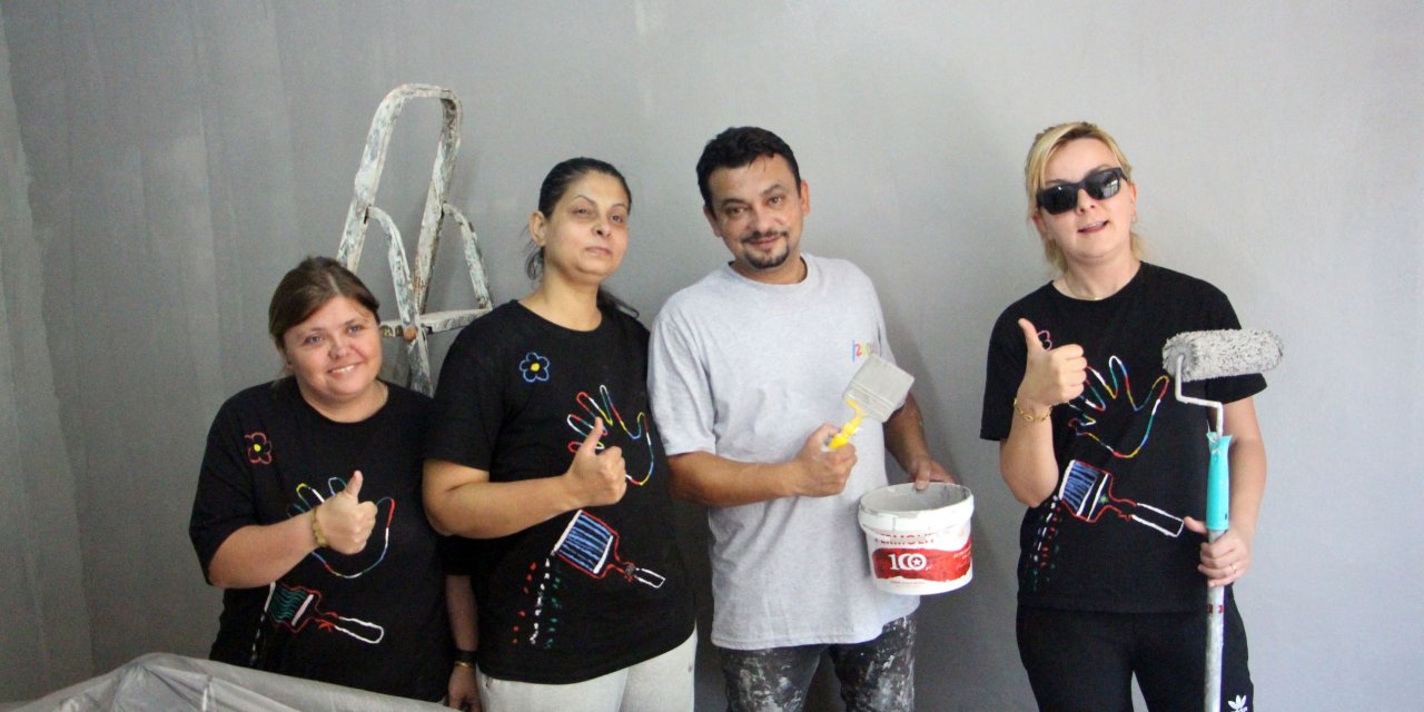 Badana Ustası Eşine Yardım İçin Kolları Sıvayıp Kendi Ekibini Kurdu