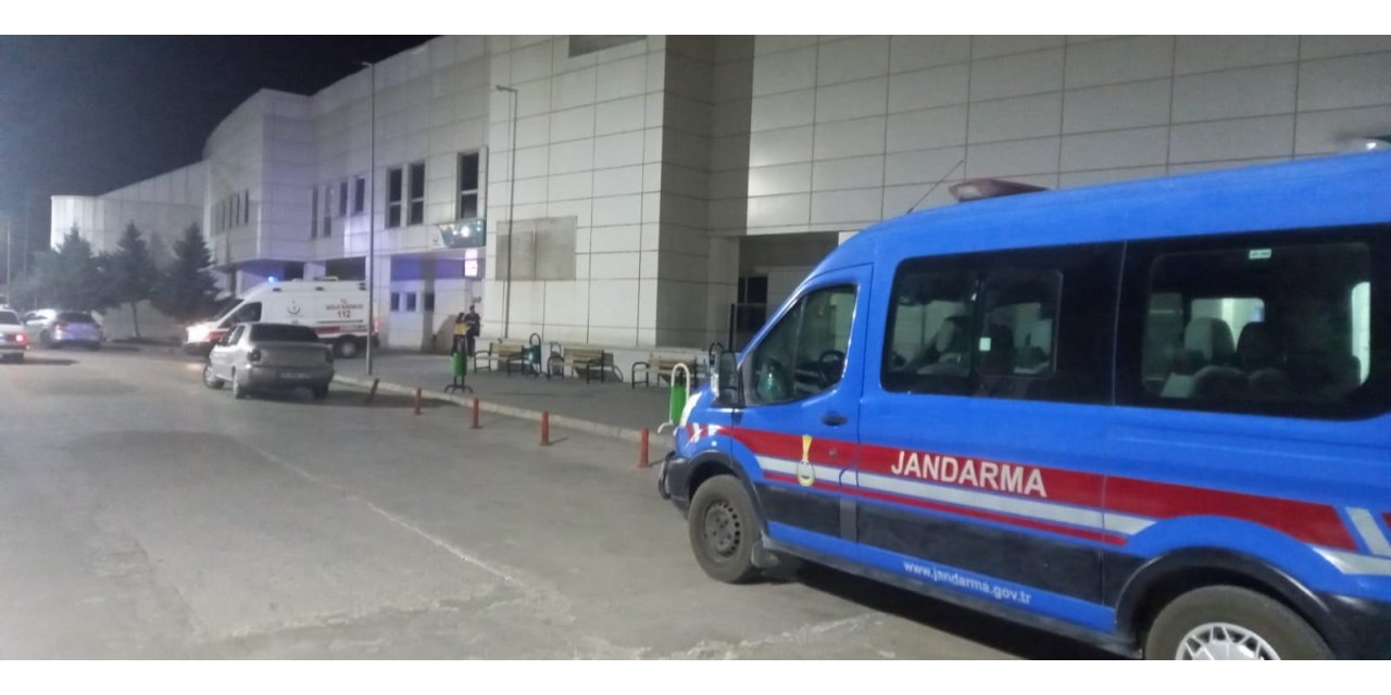 Hasandağı'nda düşüp yaralanan Kızılay Ankara Şube Başkanı ile mahsur kalan 3 kişi kurtarıldı