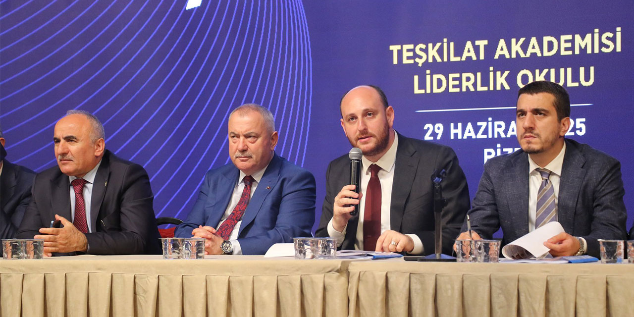 AK Parti Rize’de Teşkilat Akademisi Liderlik Okulu Gerçekleştirdi
