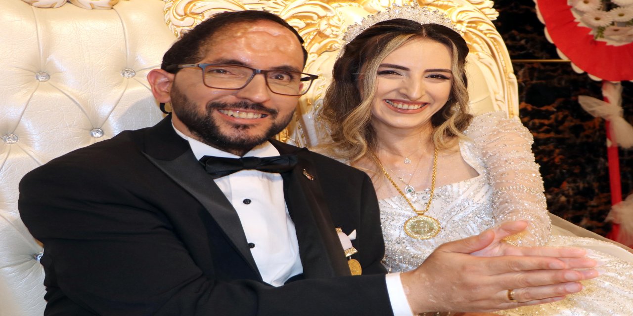 Patlamada sol yanı felç kalan gazi, 14 yıllık sevgilisiyle dünyaevine girdi