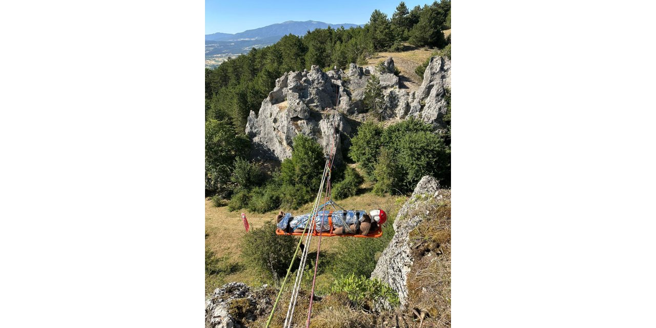Kayalıklarda Zorlu Arama Kurtarma Tatbikatı
