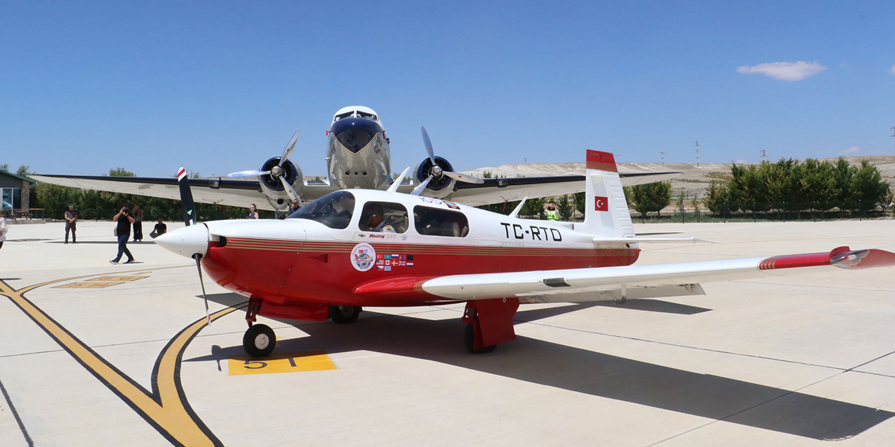Düşen jet uçağının enkazı Rize-Bayburt sınırında JAK timi tarafından bulundu
