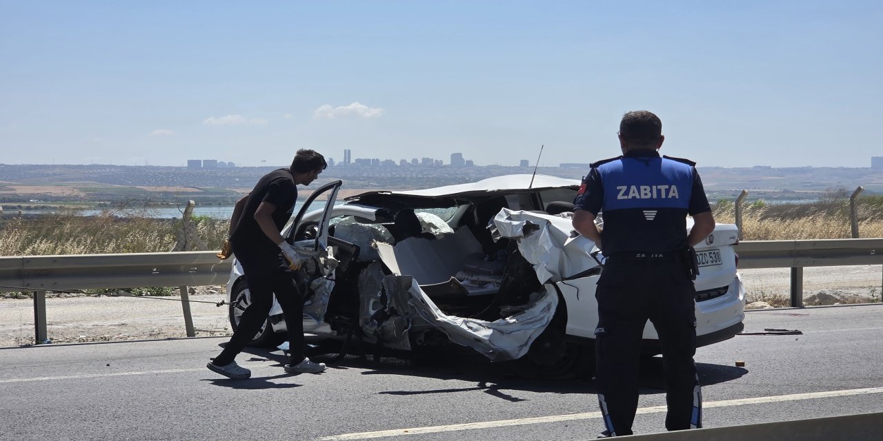 Çatalca'da otomobil bariyerlere çarptı: 1 astsubay hayatını kaybetti, 2 uzman çavuş yaralandı