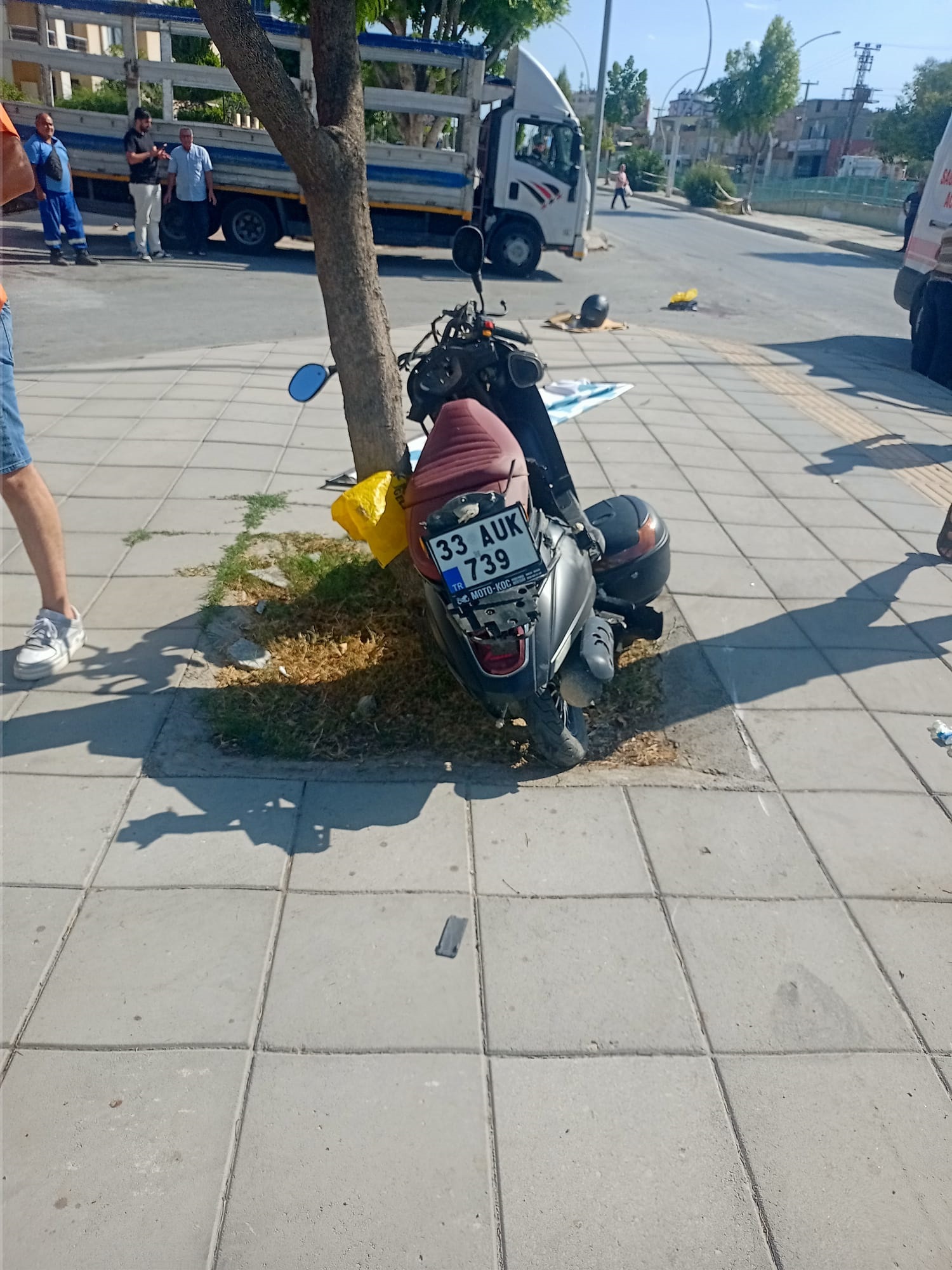 Mersin'de otomobilin çarptığı motosikletli hayatını kaybetti