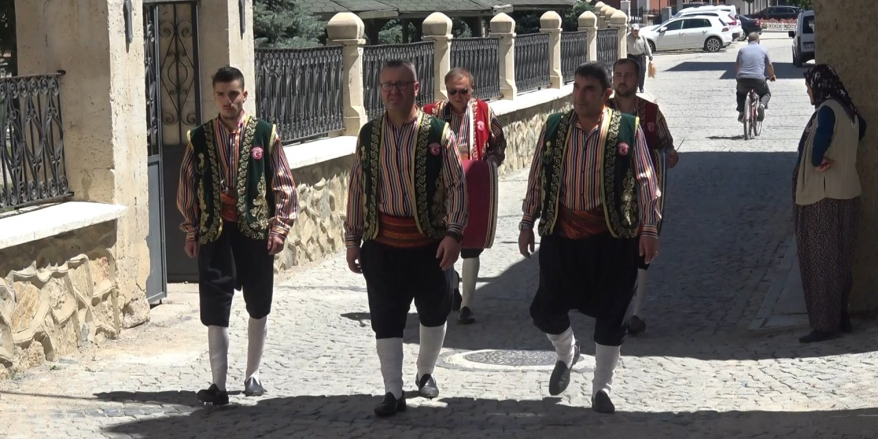 Uluslararası Nasrettin Hoca Şenlikleri geleneksel dellalların çağrısıyla başladı