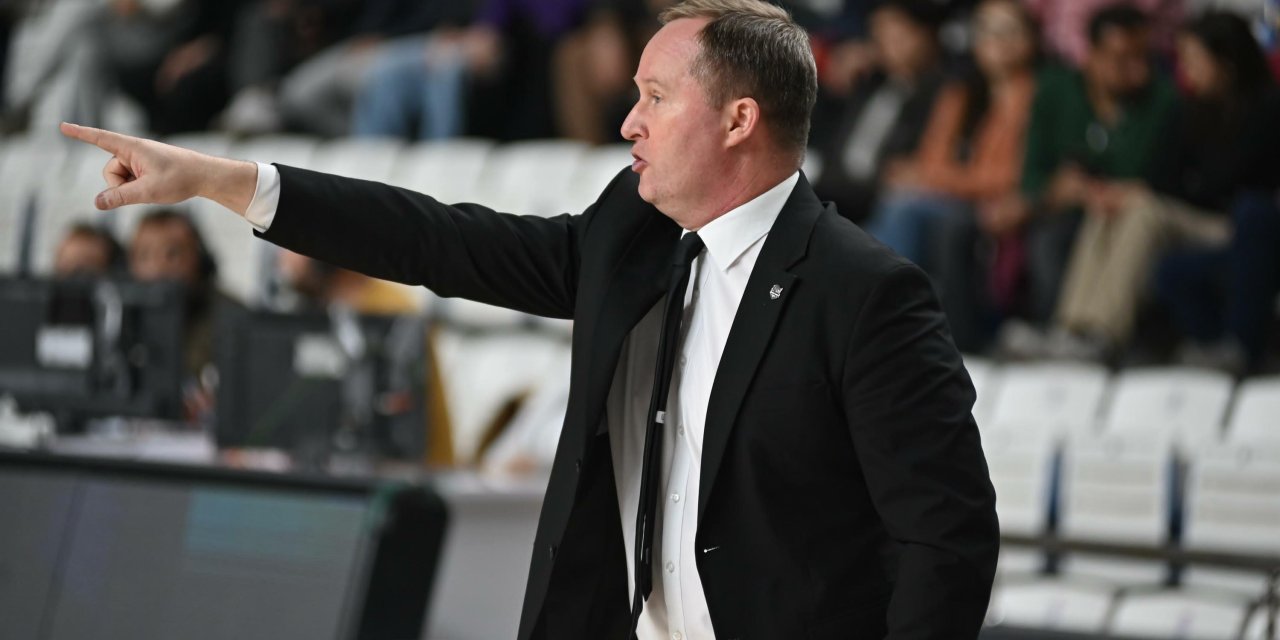 Manisa Basket'in antrenörüne Fenerbahçe talip