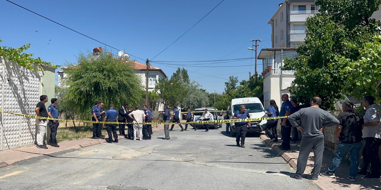 Üvey kızını tüfekle yaraladıktan sonra yaşamına son verdi