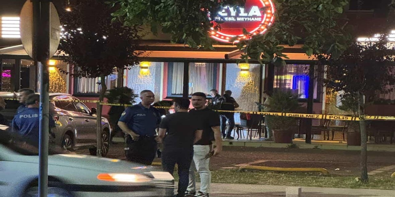 Eğlence mekanında silahlı saldırı; 2 yaralı