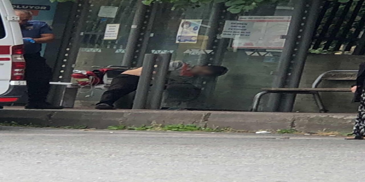 Hastaneden çıktıktan sonra otobüs durağında yığılıp hayatını kaybetti