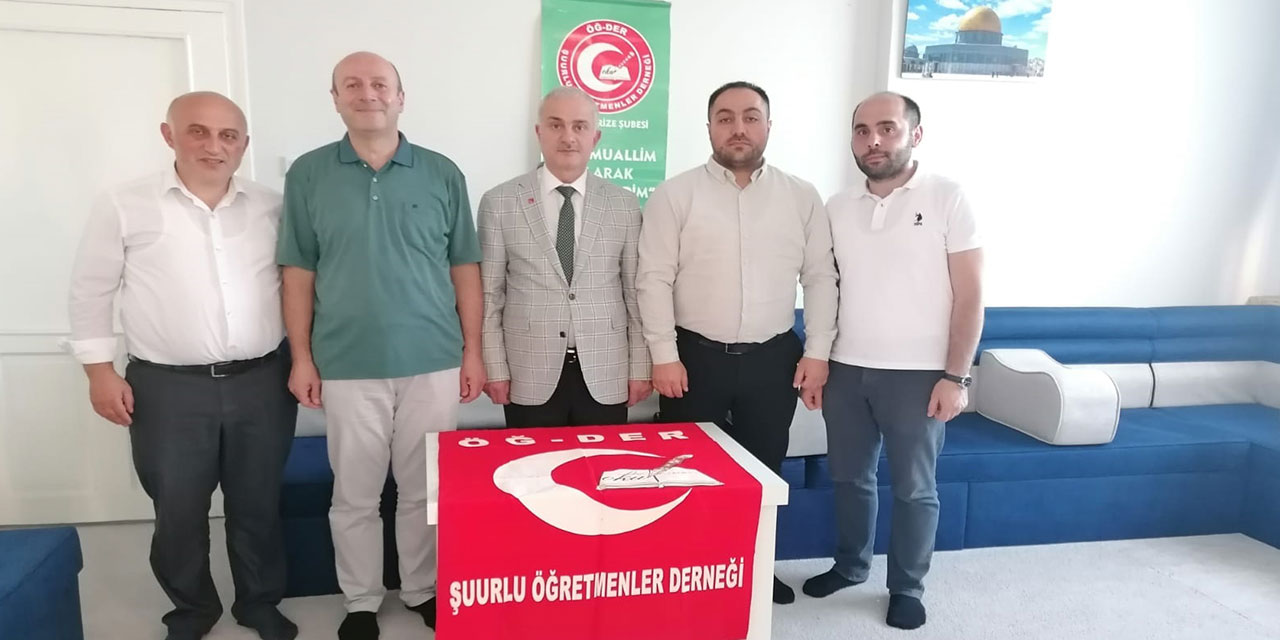 ÖĞ-DER Rize Şubesi'nde Devir Teslim Töreni