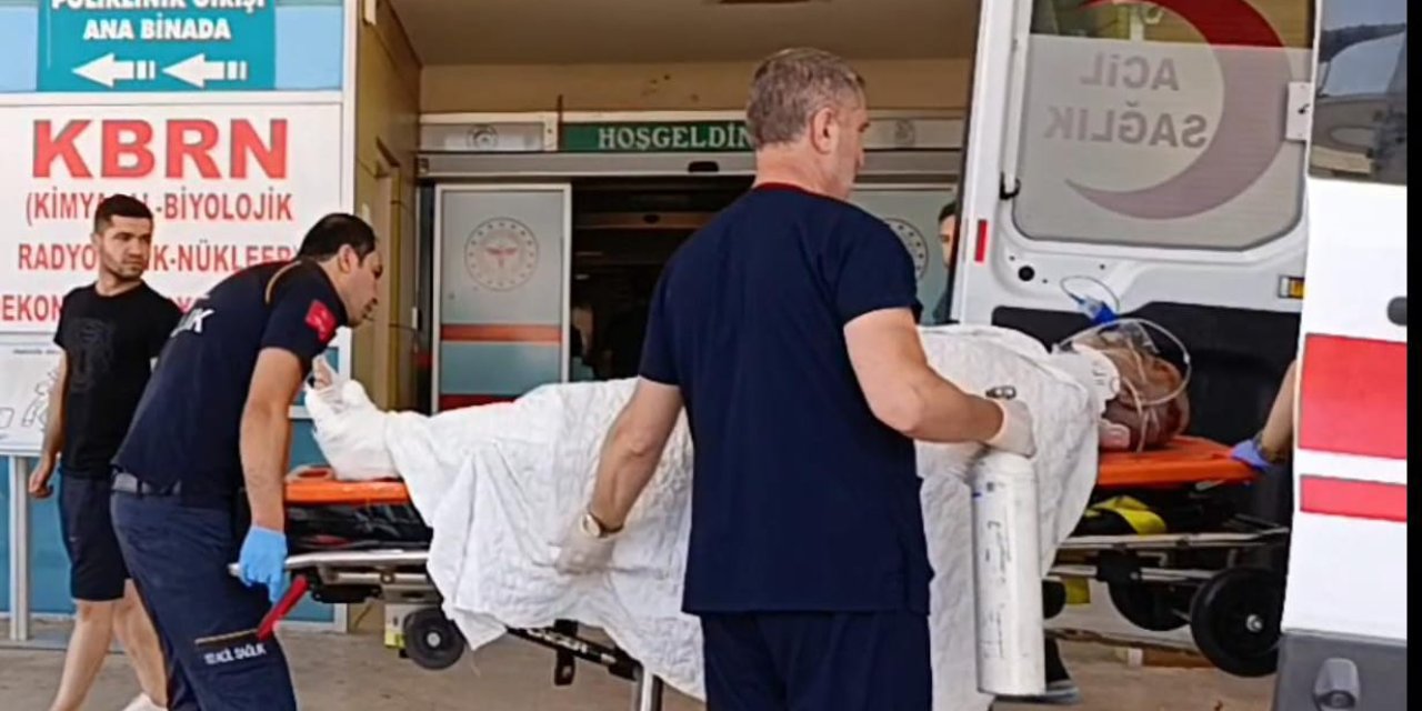 3 katlı apartman inşaatında iskeleden düşen bina sahibi ağır yaralandı