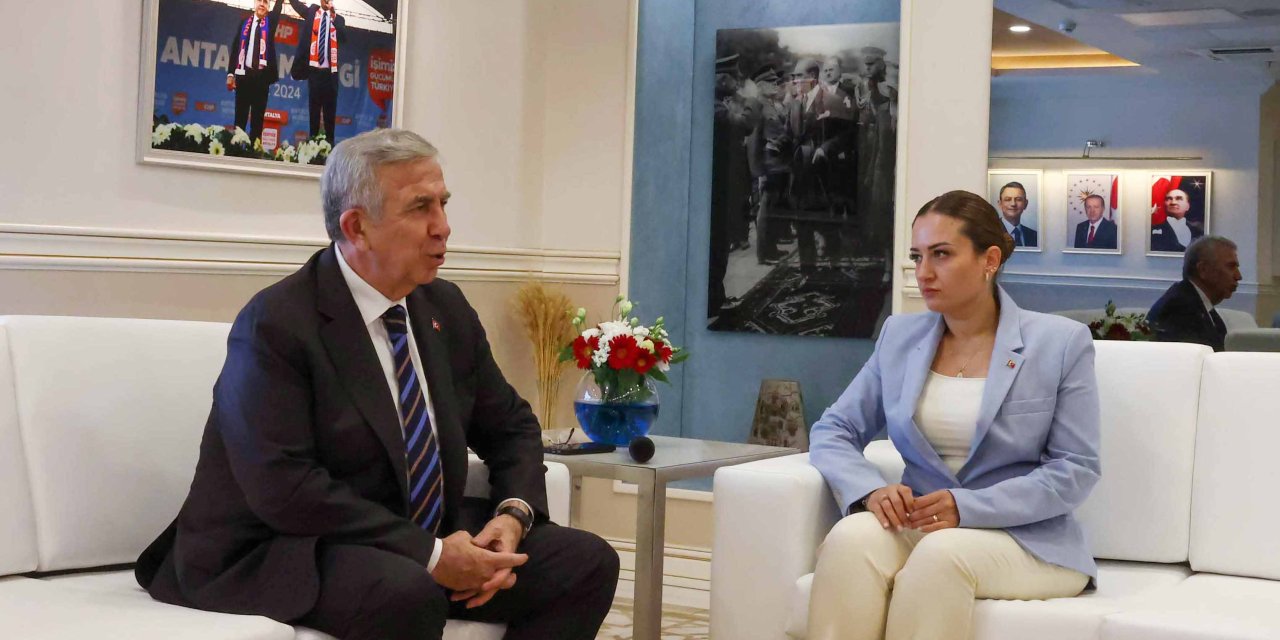 Mansur Yavaş, cezaevindeki Muhittin Böcek'i ziyaret etti (2)