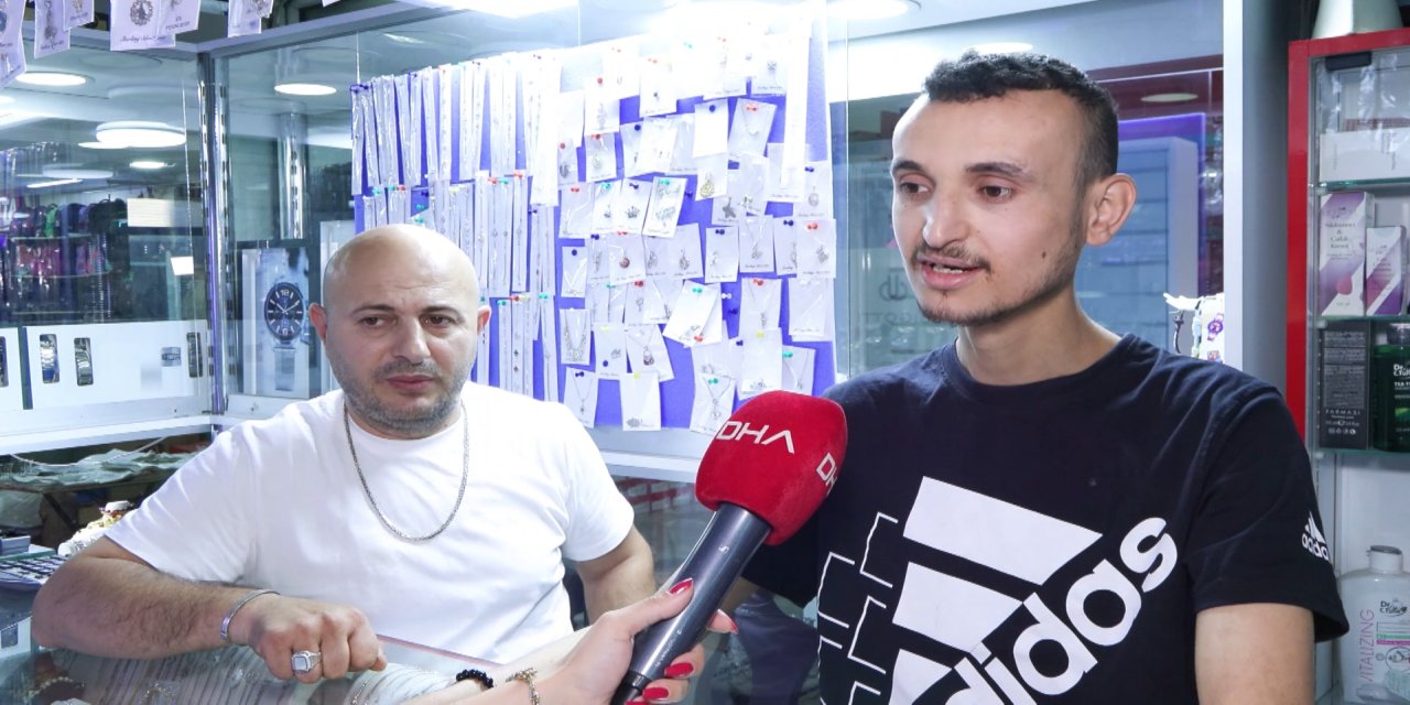 İstanbul -  Düşürdüğü altın kesesini dedektif gibi iz sürerek aynı gün buldu