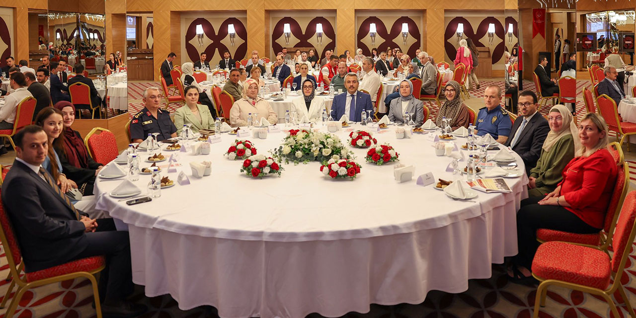 Gönül Elçileri ile Koruyucu Aile Farkındalık Toplantısı Rize’de Gerçekleştirildi