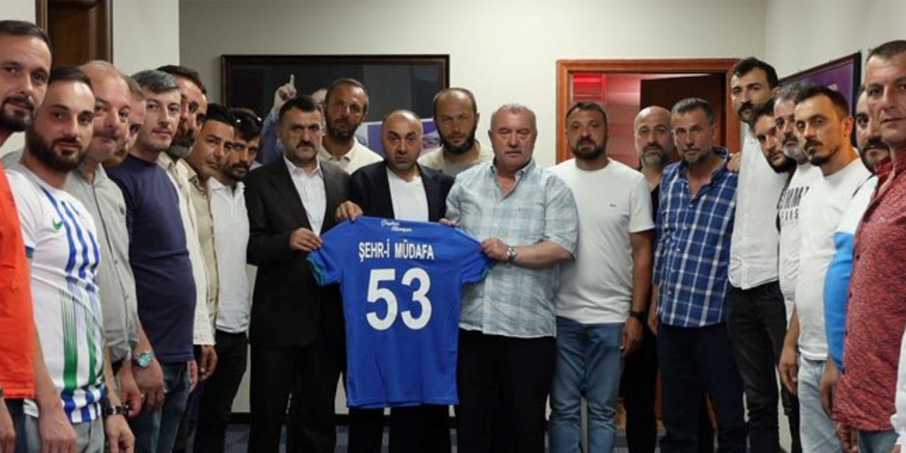 Rize'de Şehr-i Müdafa Grubu’ndan AK Parti’ye Ziyaret