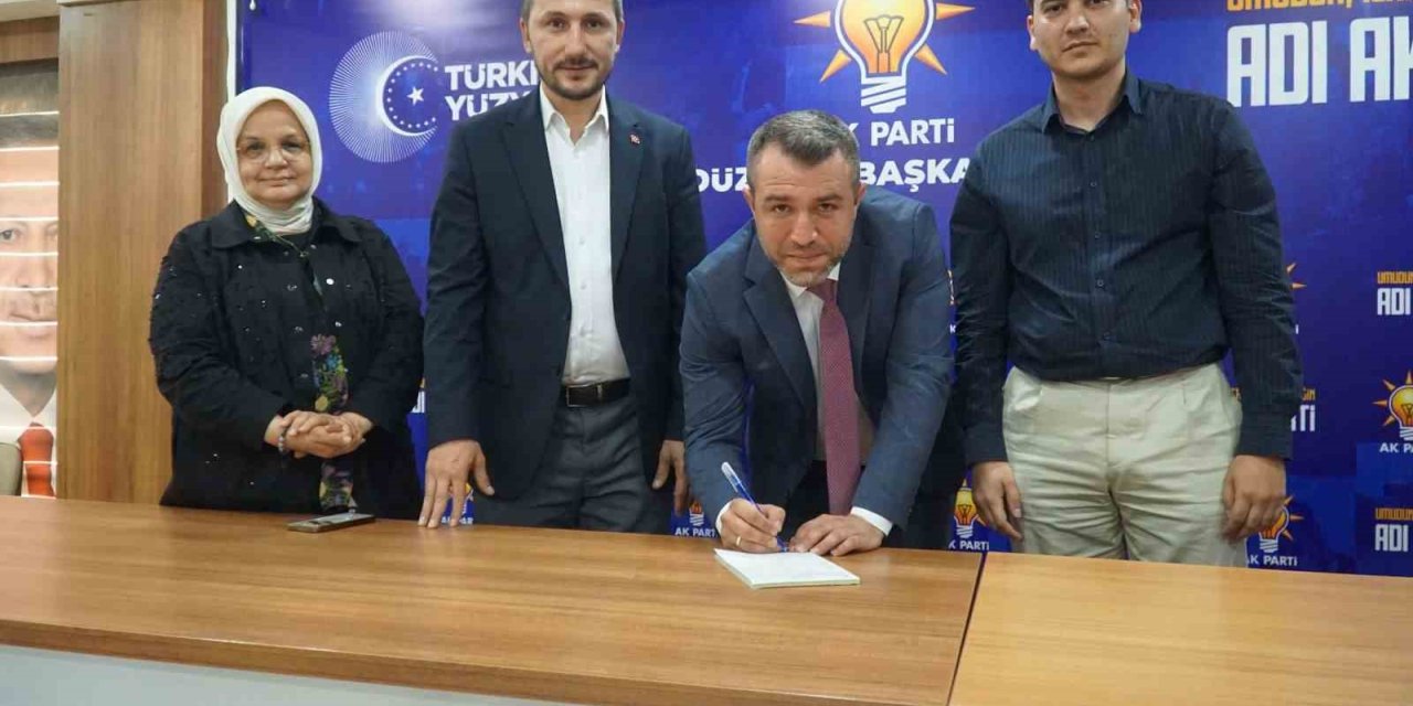 AK Partiye katıldı