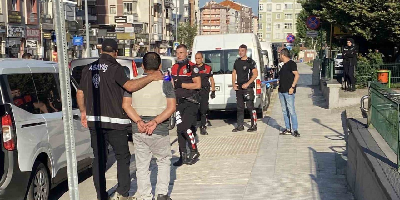 1 kişinin öldüğü, 7 kişinin de yaralandığı silahlı çatışmanın şüphelileri adliyede