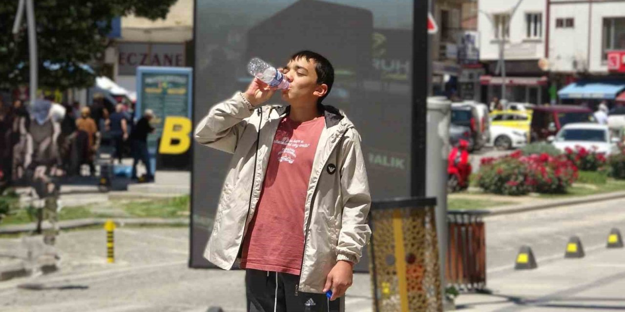 Bayburt’ta hava sıcaklığı bugünden itibaren mevsim normalleri üzerine çıkacak