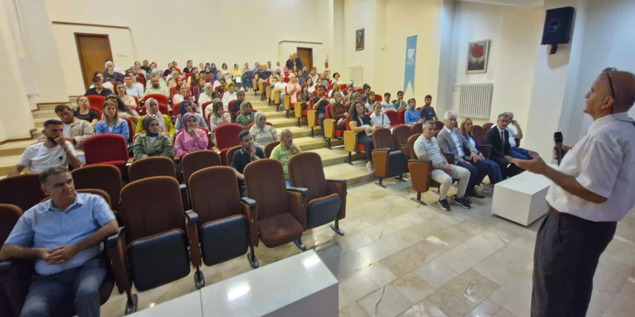 Rize'de 2025 Genel Tarım Sayımı Eğitimi Gerçekleştirildi