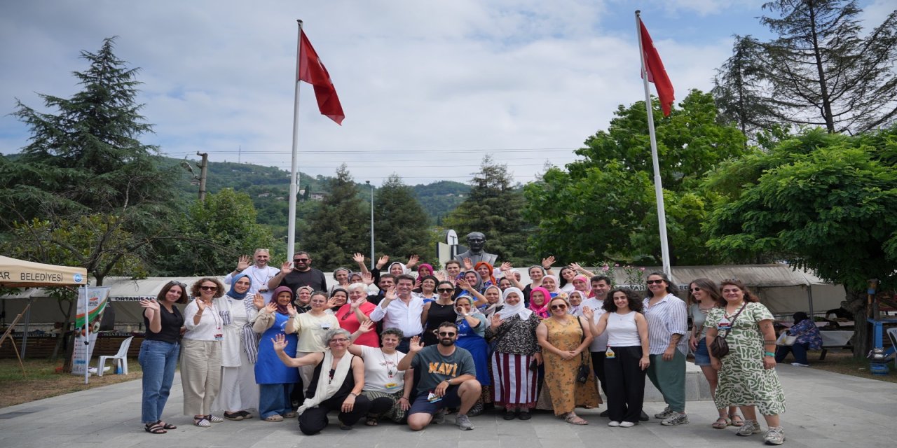 Gelenekten Geleceğe Yöresel Lezzetler Akoluk Köy Pazarı’nda Buluştu