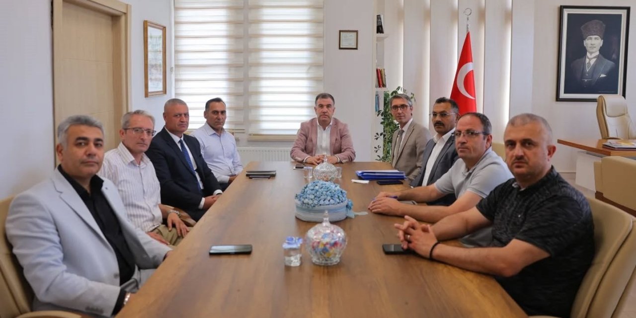 Bayburt’ta yeni eğitim-öğretim yılı öncesi hazırlık toplantısı yapıldı