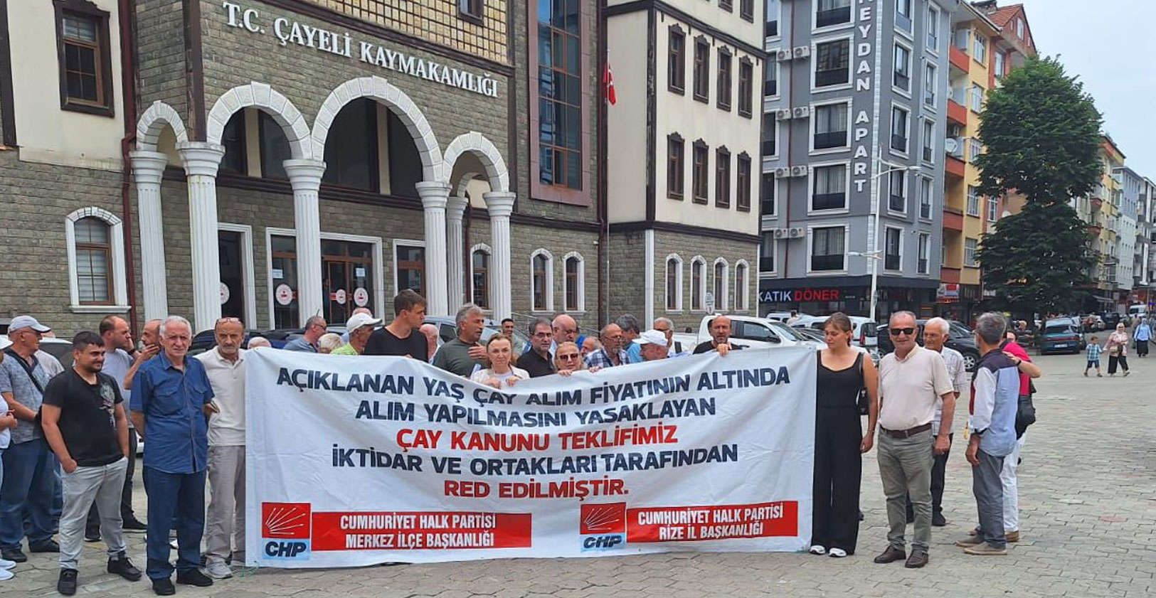 Deniz:  "Çay Kanunu Çıkartmayan AKP İktidarı Sorunların Temel Nedeni"