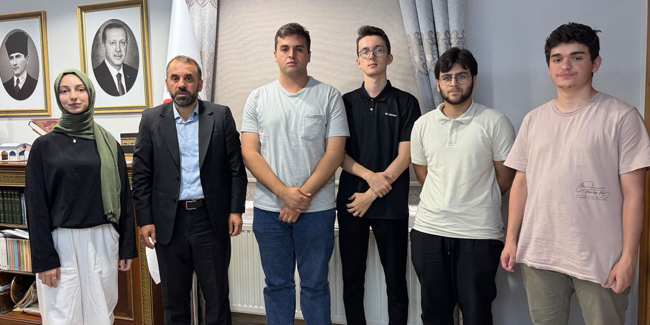 Rize'nin Gururu Genç Hafızlar YKS'de Dereceye Girdi