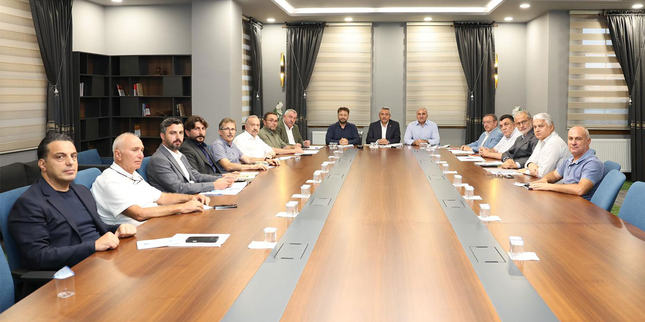 Rize'de Çay Sektörü Sorunları Masaya Yatırıldı