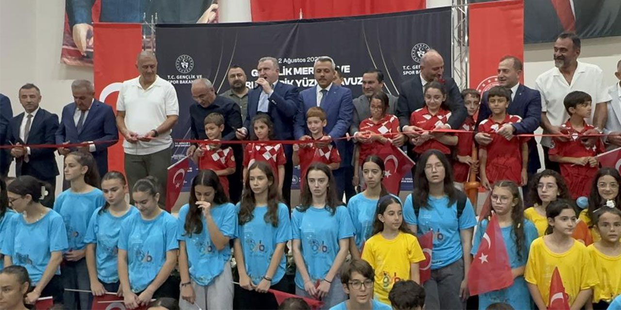 Bakan Bak Rize'de konuştu: "Pek çok dünya şampiyonası ülkemizde gerçekleştiriliyor"