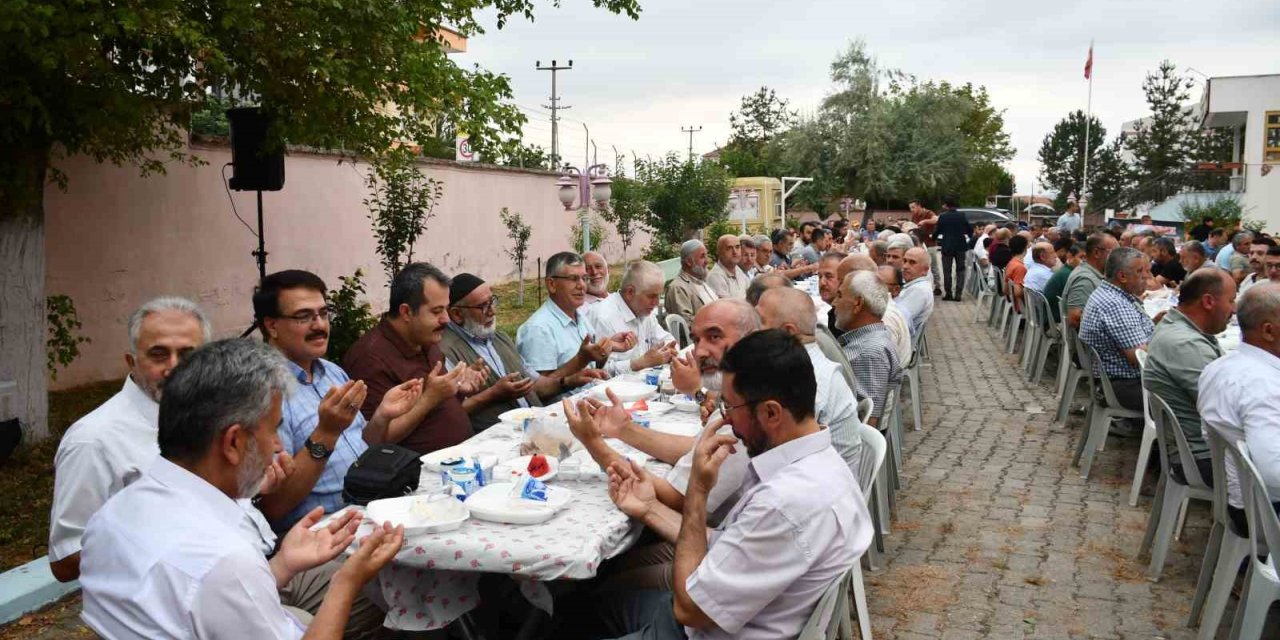 İmam Hatip Lisesi mezunlarından pilav günü etkinliği